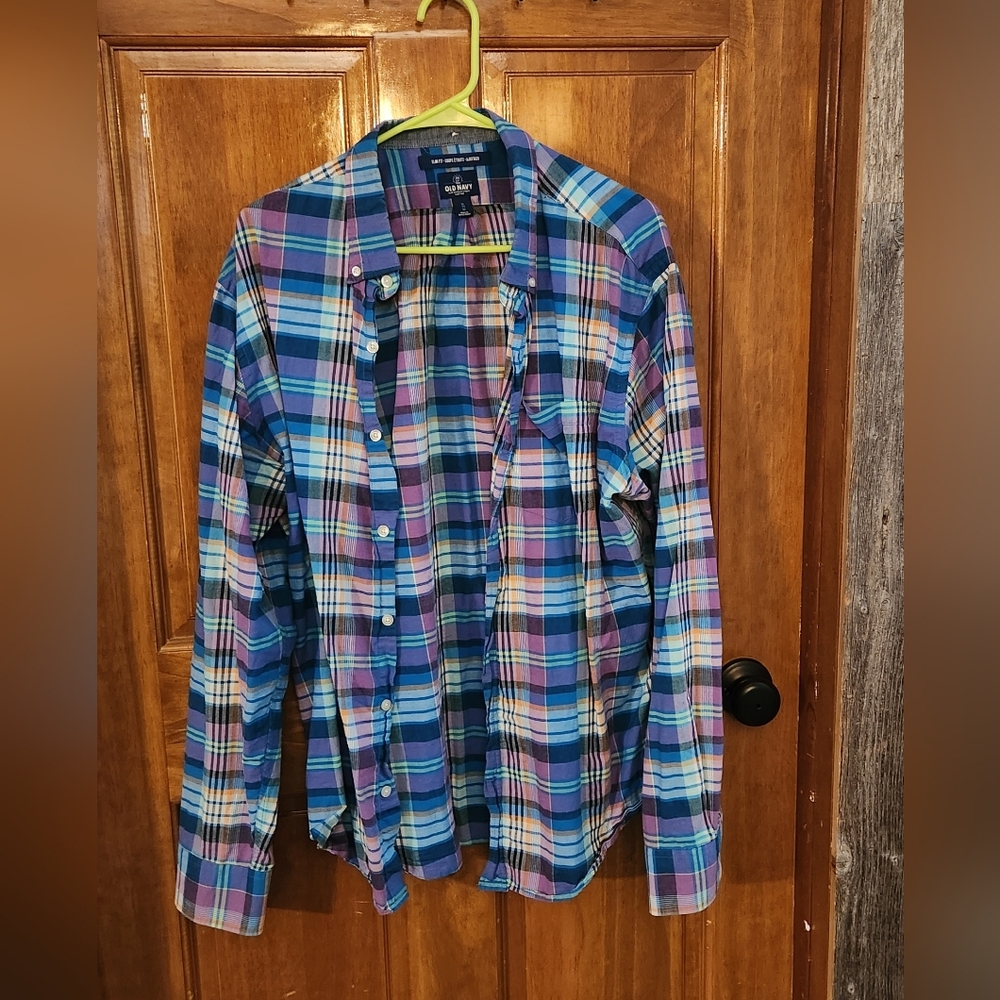 Old Navy Multicolor Plaid Button-Up Shirt in Blue & Purple